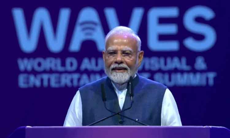 प्रधानमंत्री नरेन्द्र मोदी ने मुंबई के जिओ वर्ल्ड कन्वेंशन सेंटर में वेव्स का उद्घाटन किया