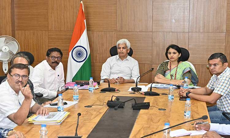 जबलपुर- केन्द्रीय दल ने किया जल जीवन मिशन के कार्यों की समीक्षा