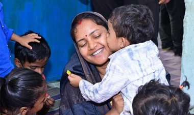 रायपुर : मंत्री श्रीमती लक्ष्मी राजवाड़े ने किया आंगनबाड़ी और प्राथमिक शाला का औचक निरीक्षण