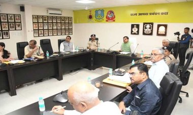 सजग रहें, एहतिहात बरतें, वर्षा प्रभावितों के भोजन-पानी, रहवास और दवा सबकी व्यवस्था करें : मुख्यमंत्री डॉ. यादव