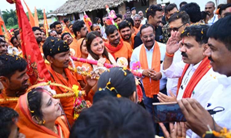 उपमुख्यमंत्री विजय शर्मा ने शिवभक्तों का किया आत्मीय स्वागत