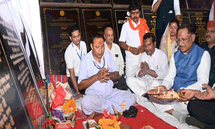 मुख्यमंत्री विष्णुदेव साय ने रायगढ़ को 62 करोड़ से अधिक की विकास योजनाओं की सौगात दी