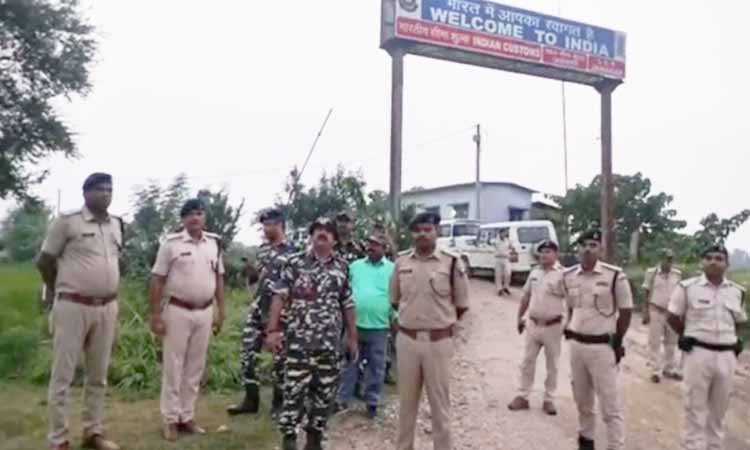 नेपाल अशांति पर मधुबनी एसपी का सीमा दौरा, बैतोनहा बीओपी पर कड़ी चौकसी