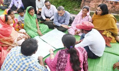 रायपुर : आदि कर्मयोगी अभियान के राज्य नोडल अधिकारी श्री एम. राज मुरूगन कबीरधाम के ग्रामीणों से किया सीधा संवाद