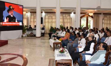 रायपुर : राजभवन में 'वंदे मातरम्' के 150 वर्ष पर सामूहिक गायन