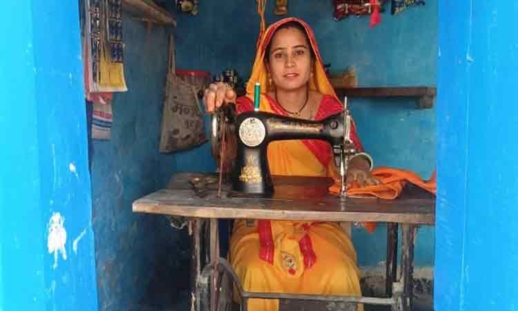 रायपुर : महतारी वंदन योजना से आत्मनिर्भर बनी धनगांव की ज्योति